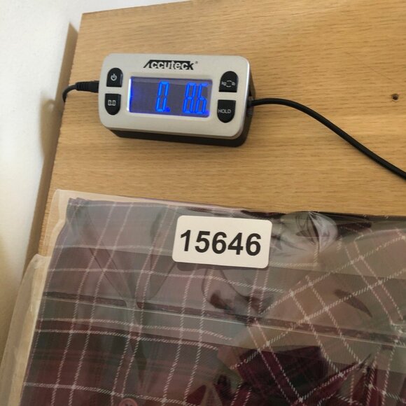 BB Dakota Jack Top Womens Medium Red Plaid Cropped Roll Tab Long Sleeve Button - Picture 11 of 11